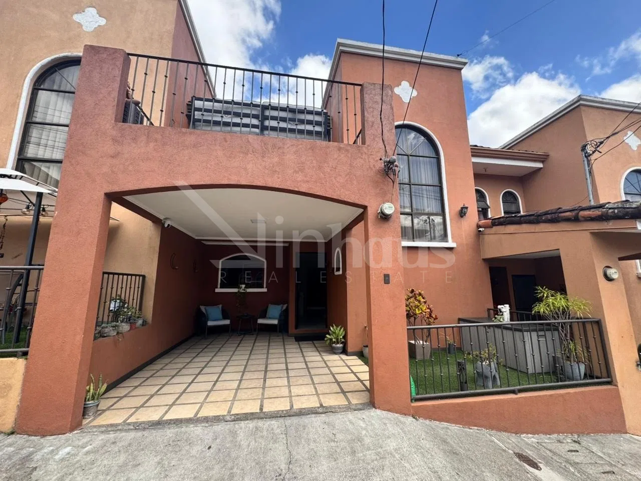 Venta de casa en condominio en Alajuelita