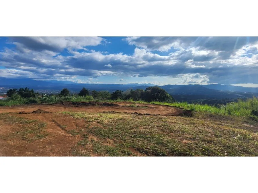 Terreno 11,066 m² con frente a calle pública en Naranjo