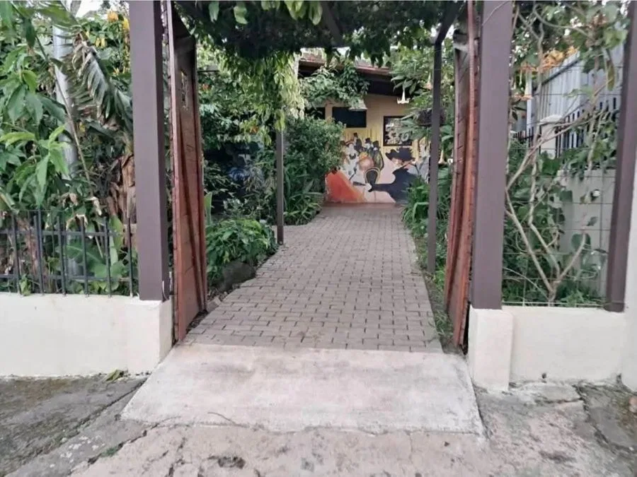 Venta de Propiedad con Restaurante / Cuidad Colón