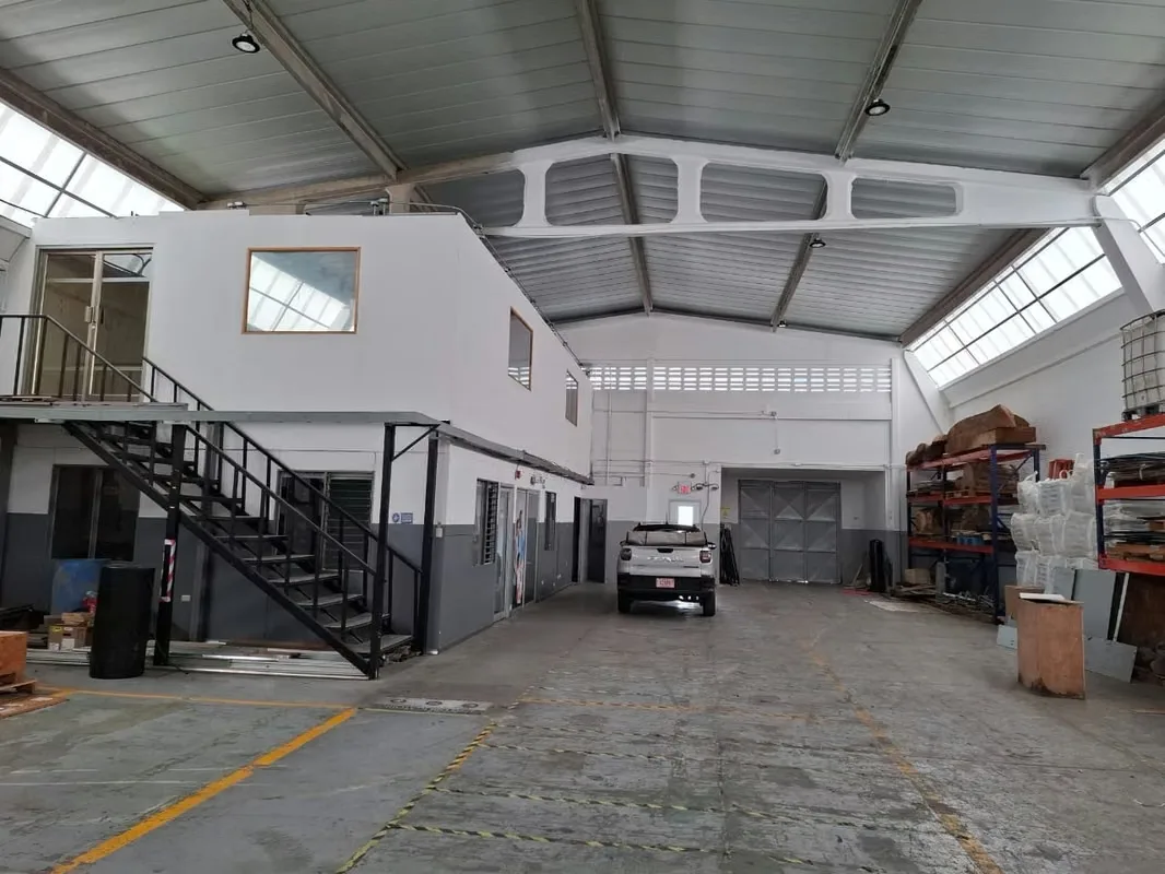 INDUSTRIAL WAREHOUSE FOR RENT 635 m2, three-phase power, photo 4