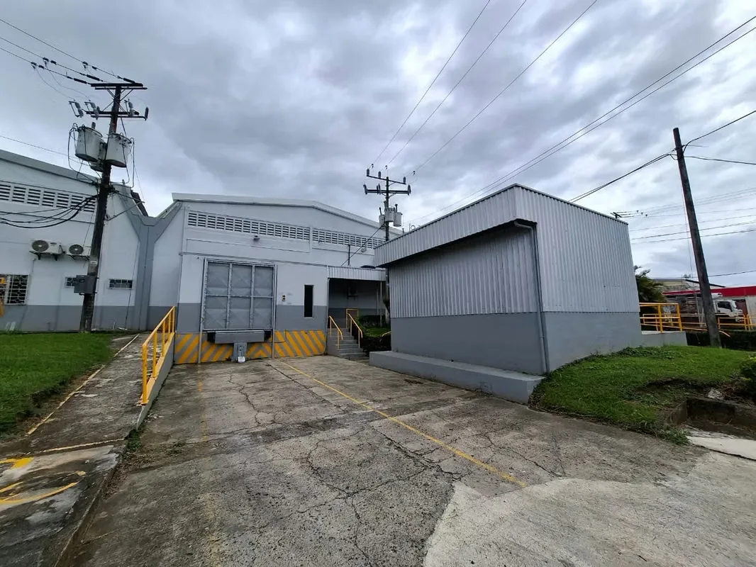 INDUSTRIAL WAREHOUSE FOR RENT 635 m2, three-phase power, photo 8