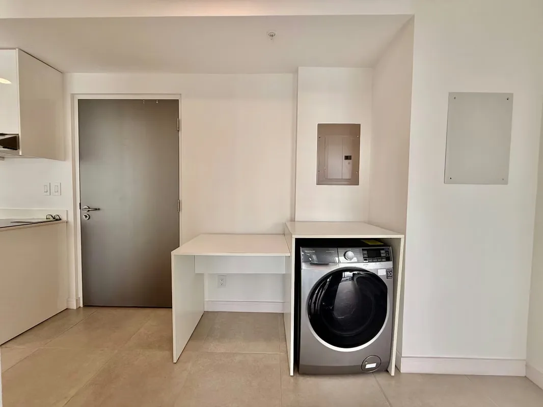 SPECTACULAR SUITABLE IN HIGH FLOOR TOWER WITH NUNCIATURE PARKING, photo 6
