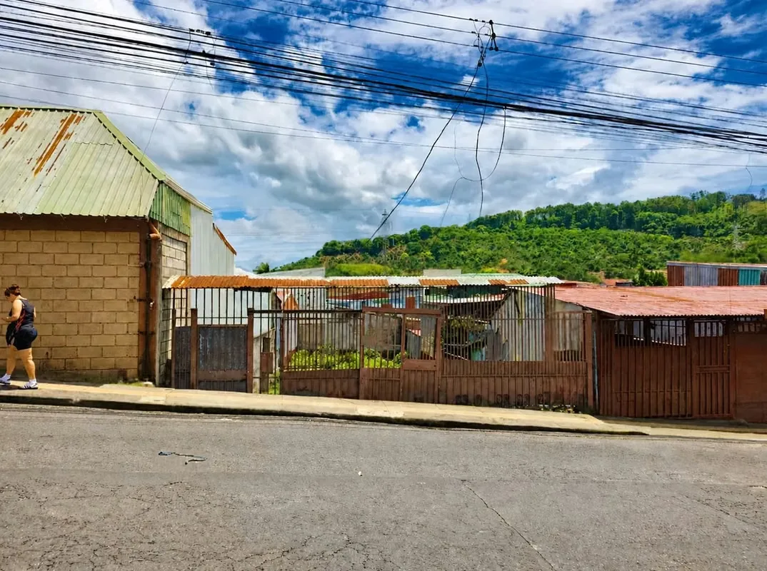 Lote en venta uso de tierra mixto en San Miguel, Desamparados, photo 4