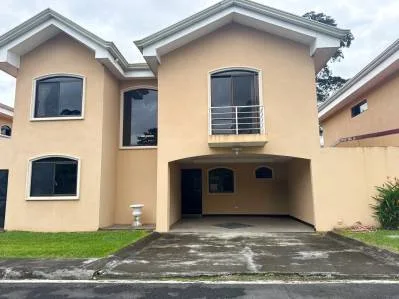 Lomas de Ayarco, Curridabat. Condominio privado de tres casas, ideal para inversión., photo 2