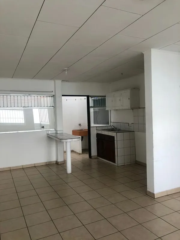 It has 2 spacious bedrooms with wardrobes, 1 bathroom, kitchen integrated with the American style dining room, laundry area. Located close to university, many amenities, supermarkets, ..., photo 2