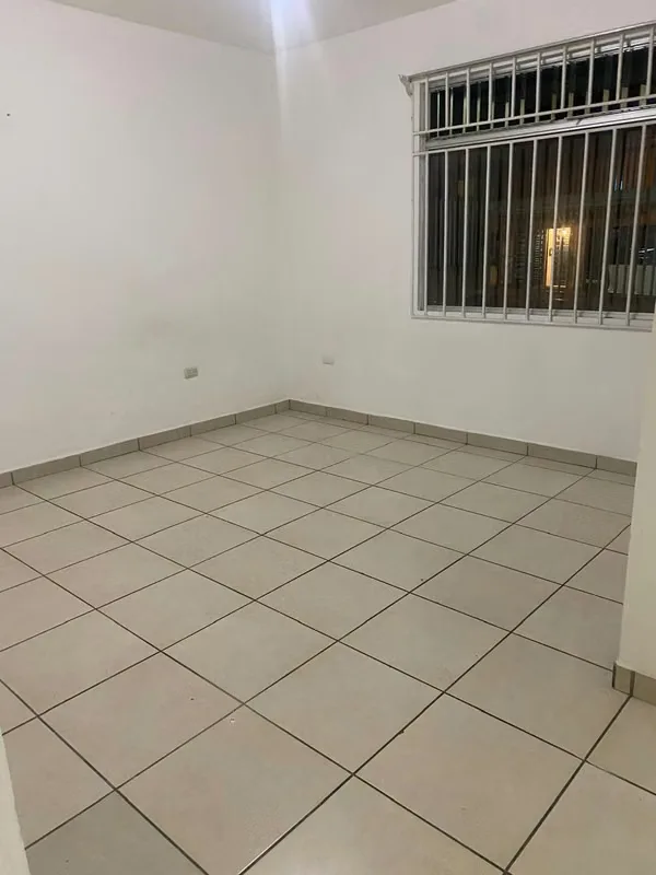 It has 2 spacious bedrooms with wardrobes, 1 bathroom, kitchen integrated with the American style dining room, laundry area. Located close to university, many amenities, supermarkets, ..., photo 7