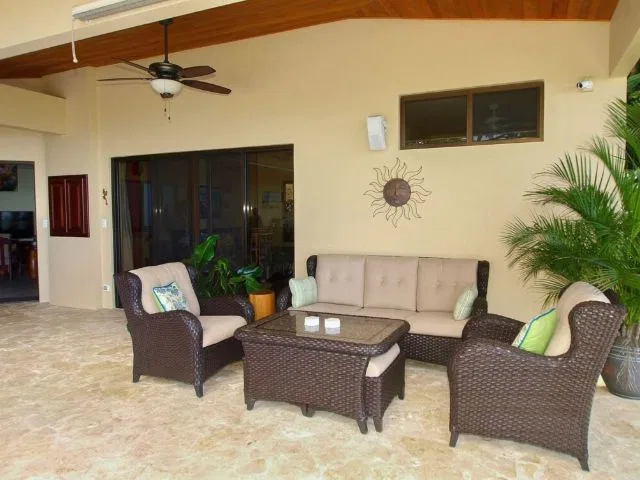 4 Bedroom Luxury Home With Pool And Jaw Dropping Sunset Ocean View!!!!!, photo 2