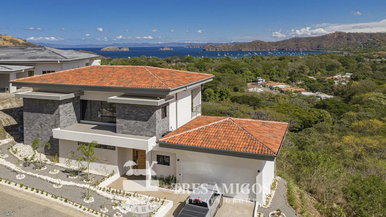 BAYVIEW HOUSE Coco Bay Estates 39