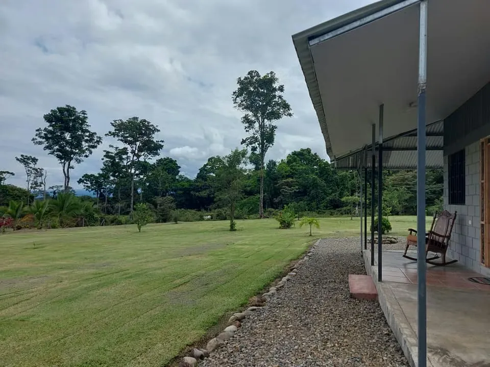 For sale a 5,000 m² property with a house in Horquetas de Sarapiquí.