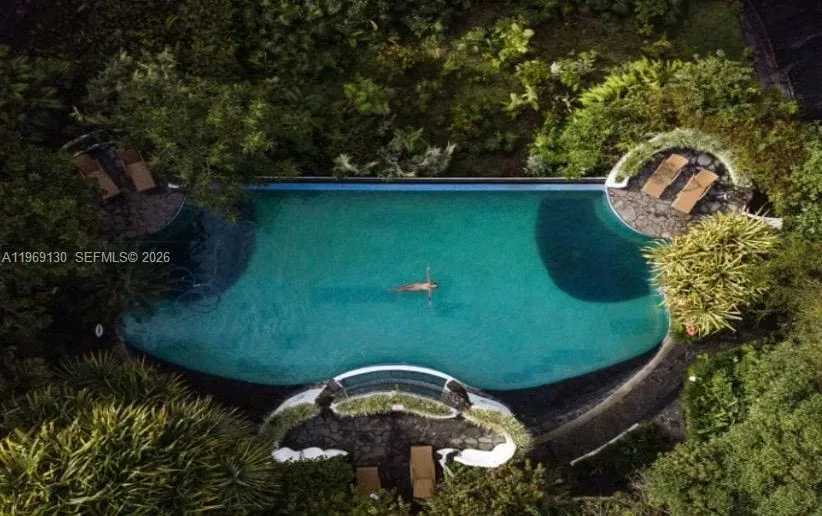 Luxury Boutique Hotel for Sale with Optional Coffee Farm, photo 6