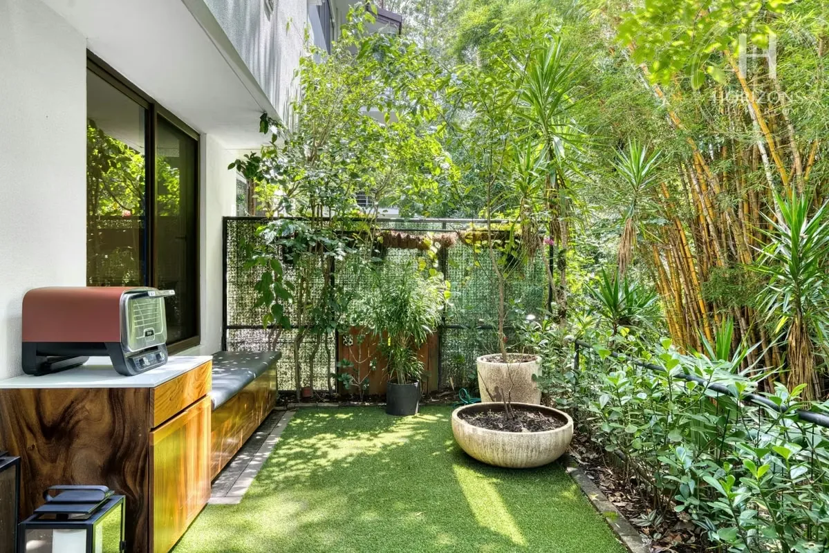 Apartamento de una planta en primer nivel – 130 m² de construcción – 2 habitaciones – 2.5 baños – Walk-in closet – Terraza y jardín privado ..., photo 13
