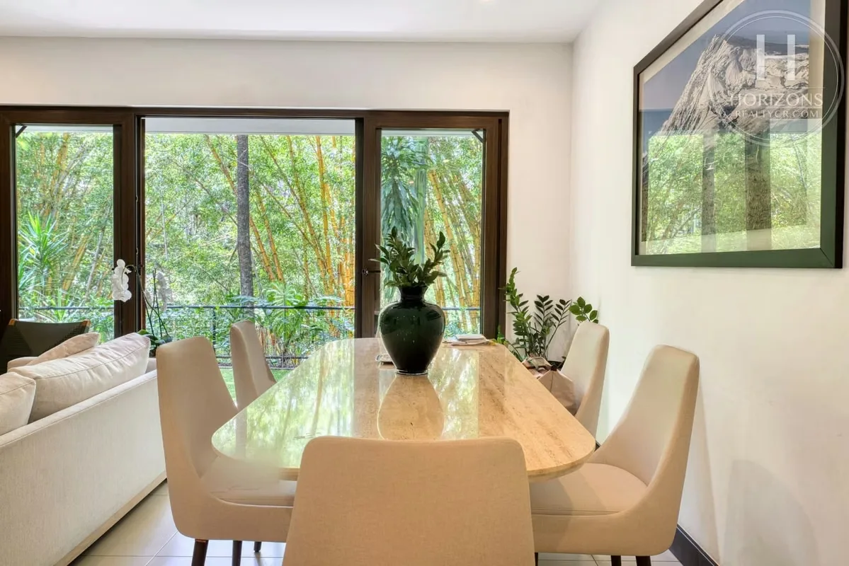 Apartamento de una planta en primer nivel – 130 m² de construcción – 2 habitaciones – 2.5 baños – Walk-in closet – Terraza y jardín privado ..., photo 6