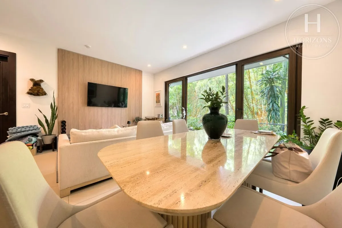 Apartamento de una planta en primer nivel – 130 m² de construcción – 2 habitaciones – 2.5 baños – Walk-in closet – Terraza y jardín privado ..., photo 7