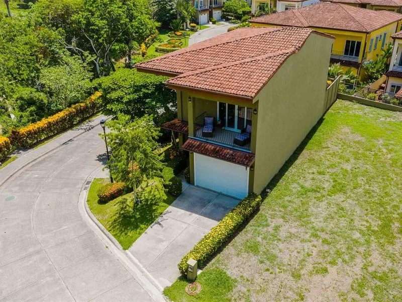 4 Bed Single Family Homes For Sale in Herradura, photo 7