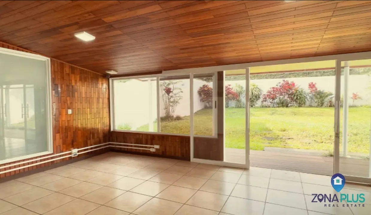 Spacious house with garden for rent in Los Yoses – San Pedro, photo 3