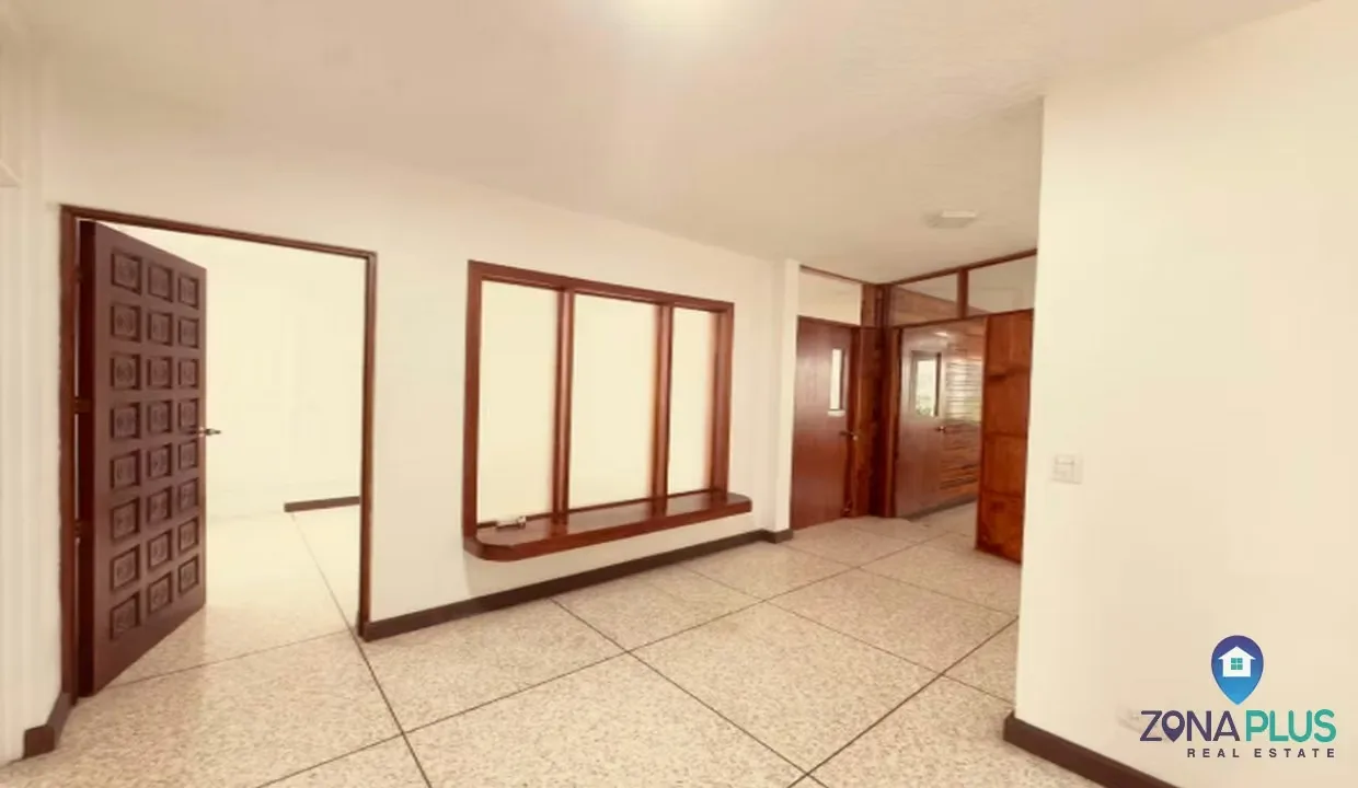 Spacious house with garden for rent in Los Yoses – San Pedro, photo 4