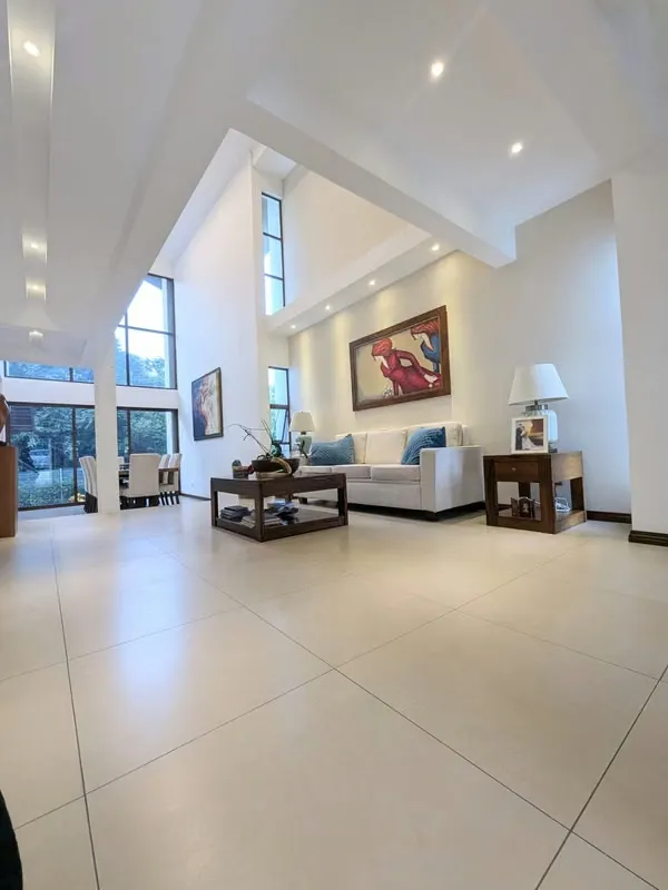 Heredia Modern House in Francosta Condominium High Ceilings Illuminated
