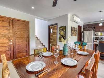 CASA MODERNA DE 3 DORMITORIOS CON PISCINA A POCA DISTANCIA DE TODO EN UVITA, photo 8