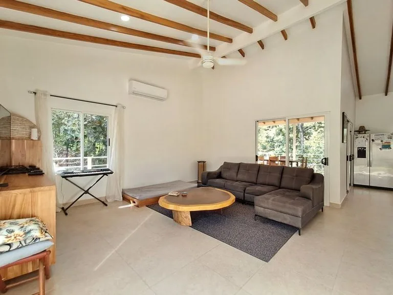 CASA MARIPOSA: Large Contemporary House With 5 Bedrooms - Apartment For Rent - Pool – 5 Minutes From Samara