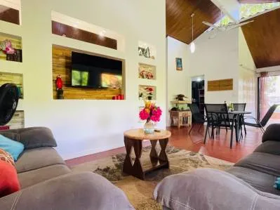 Casa en Bahía Uvita con terreno edificable independiente., photo 5