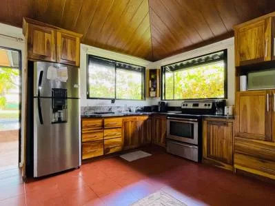 Casa en Bahía Uvita con terreno edificable independiente., photo 8