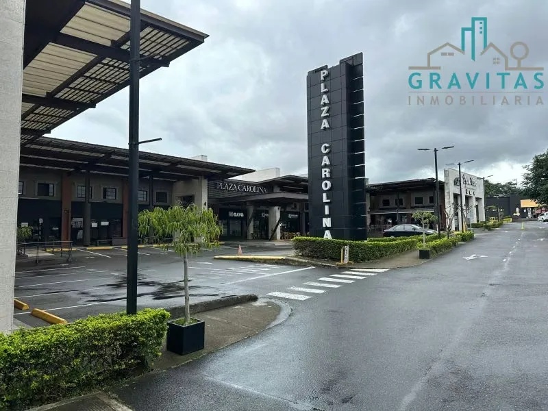 Commercial units of 21 m² available at the PLAZA CAROLINA SAN PEDRO shopping center, located facing the main road, featuring parking and security.
