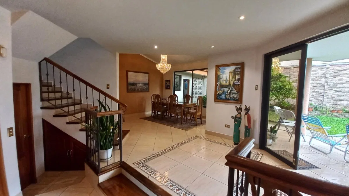 Venta de residencia contemporánea con jardines en Goicoechea #26-1184 GS - Venta en Goicoechea, photo 18