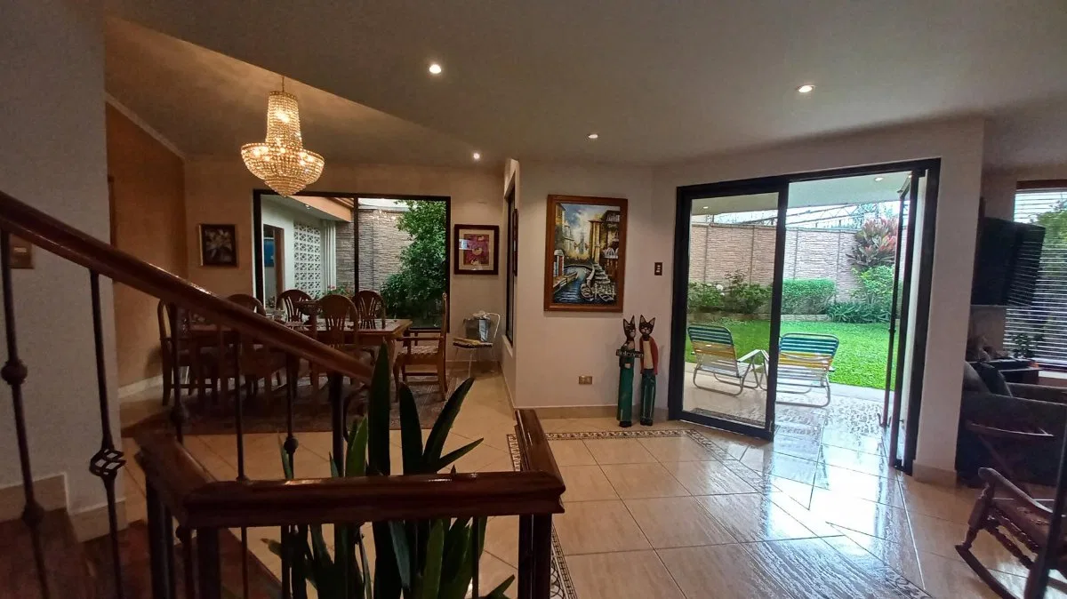 Venta de residencia contemporánea con jardines en Goicoechea #26-1184 GS - Venta en Goicoechea, photo 19