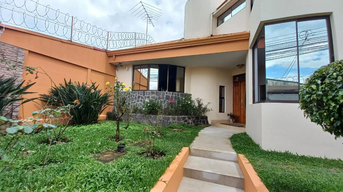 Venta de residencia contemporánea con jardines en Goicoechea #26-1184 GS - Venta en Goicoechea, photo 10