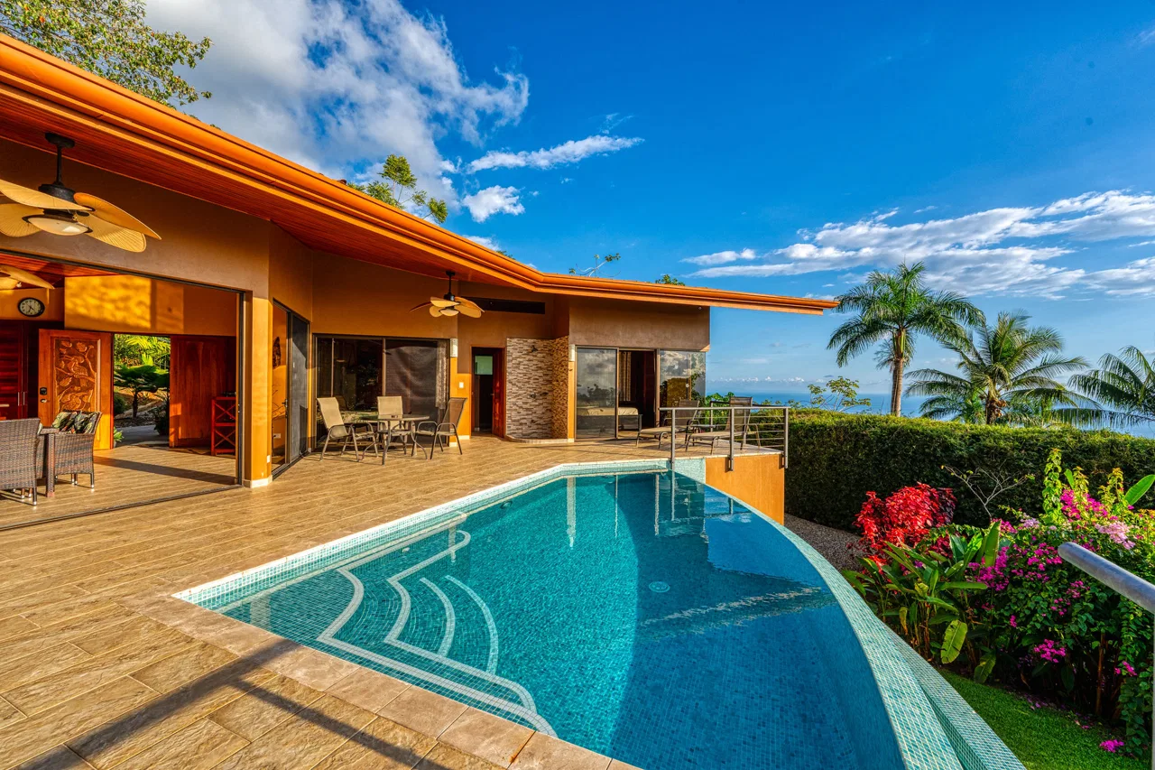ESCALERAS, DOMINICAL 3 BEDROOM OCEAN VIEW HOME