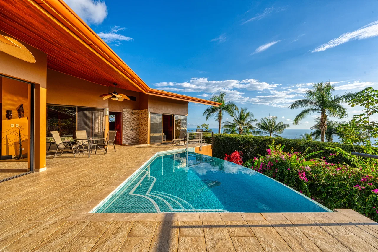 ESCALERAS, DOMINICAL 3 BEDROOM OCEAN VIEW HOME, photo 3