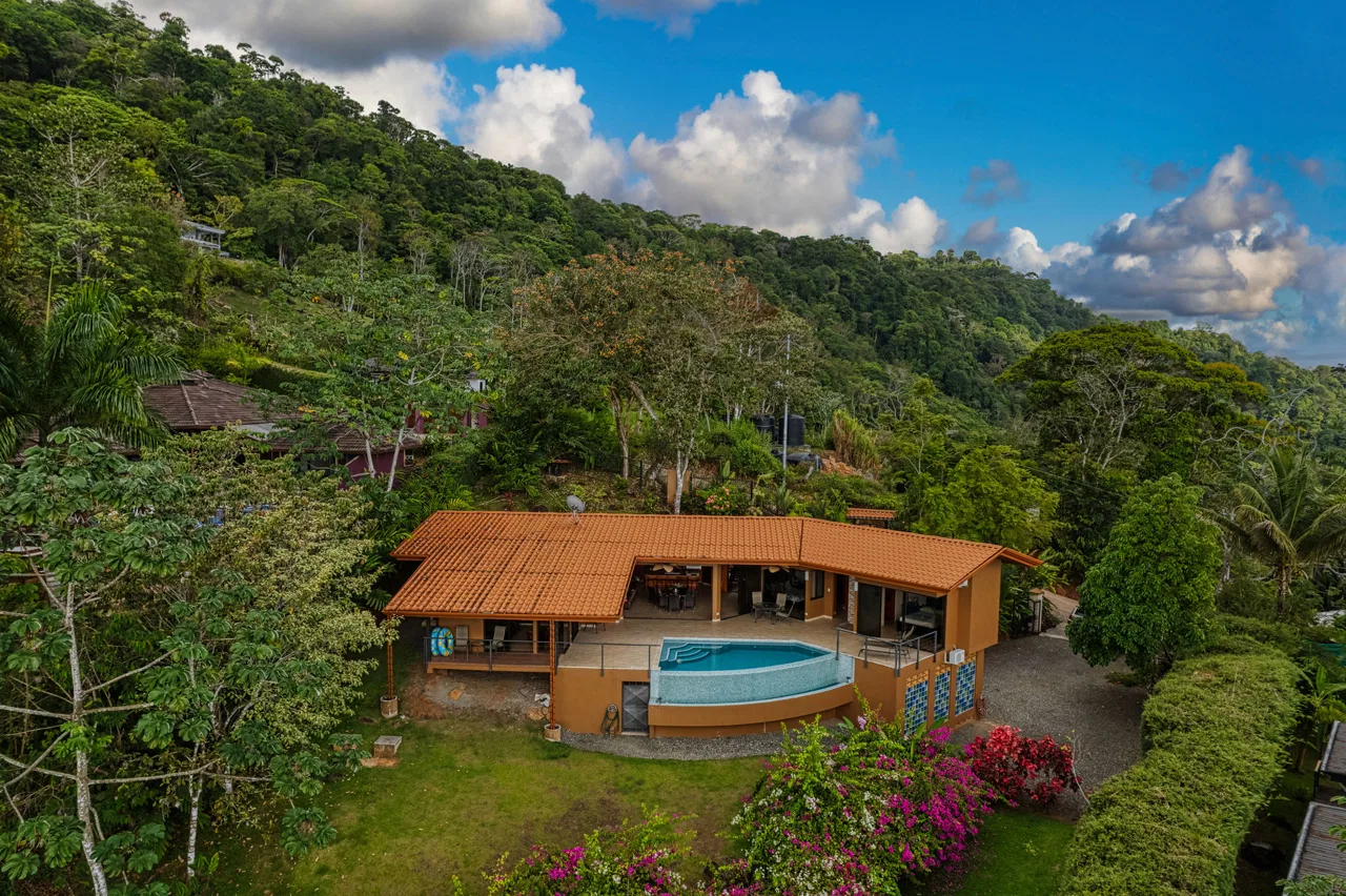 ESCALERAS, DOMINICAL 3 BEDROOM OCEAN VIEW HOME, photo 9