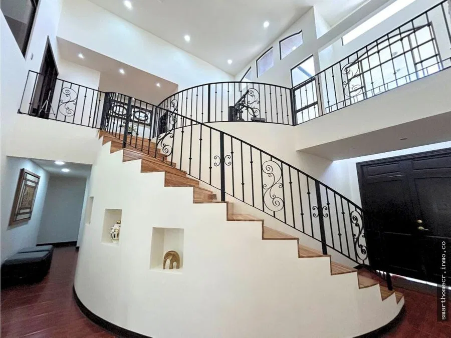 VENTA Y ALQUILER DE CASA EN RESIDENCIAL PIEDADES DE SANTA ANA*