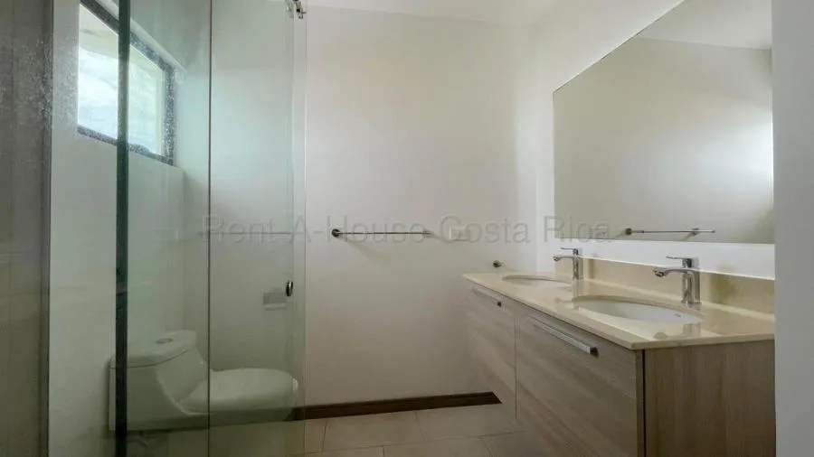 Venta de Casa en Escazú-San Antonio. RAH 26-1670 - Venta en Escazú, photo 8