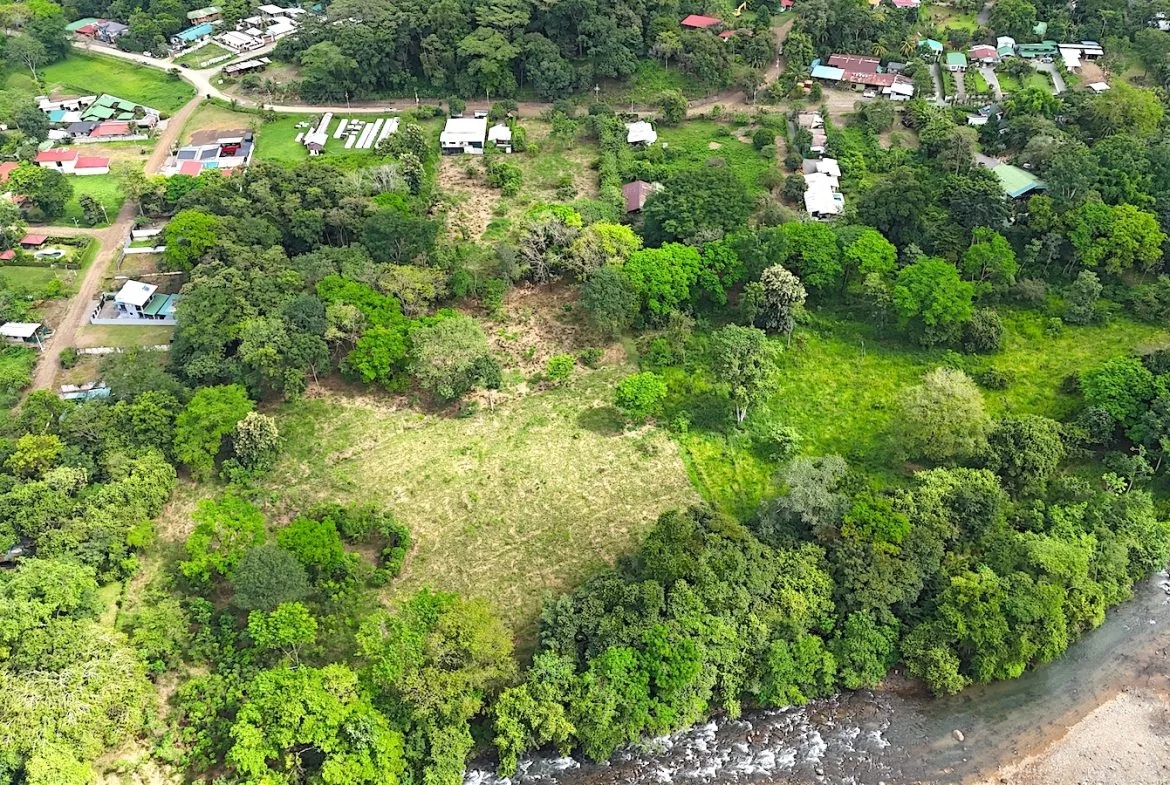 COMMERCIAL PROPERTY WITH AGRICULTURAL LAND IN UVITA – 10.67 Acres, photo 16