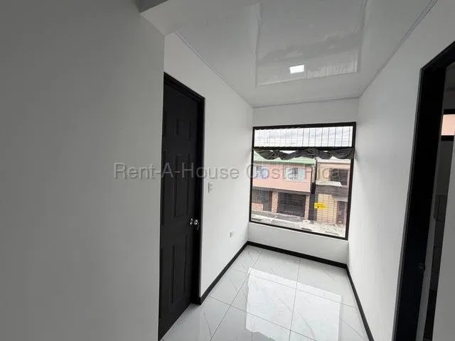 Venta de Casa Esquinera en Tibás-San Juan. RAH 27-227 - Venta en Tibás, photo 4