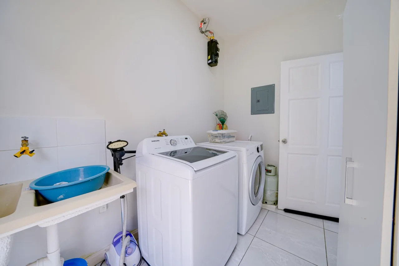 House in condominium, main room on the 1st floor. Mata de Plátano, Goicoechea., photo 13