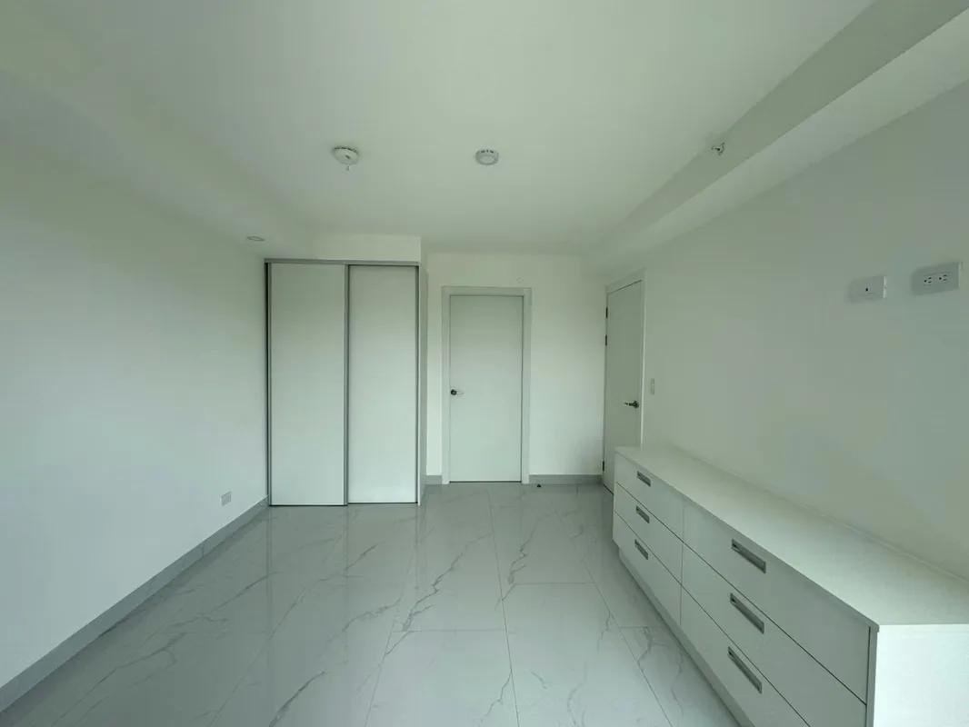 Soho Paradisus alberga este apartamento de 84 metros cuadrados, diseñado en una sola planta con acabados contemporáneos., photo 5