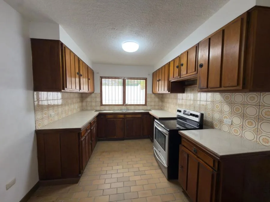 Alquiler de casa con uso mixto en San Pedro, Montes de Oca #DE013 $$3,000 USD (negociable) - Alquiler / Renta en Montes de Oca, photo 10