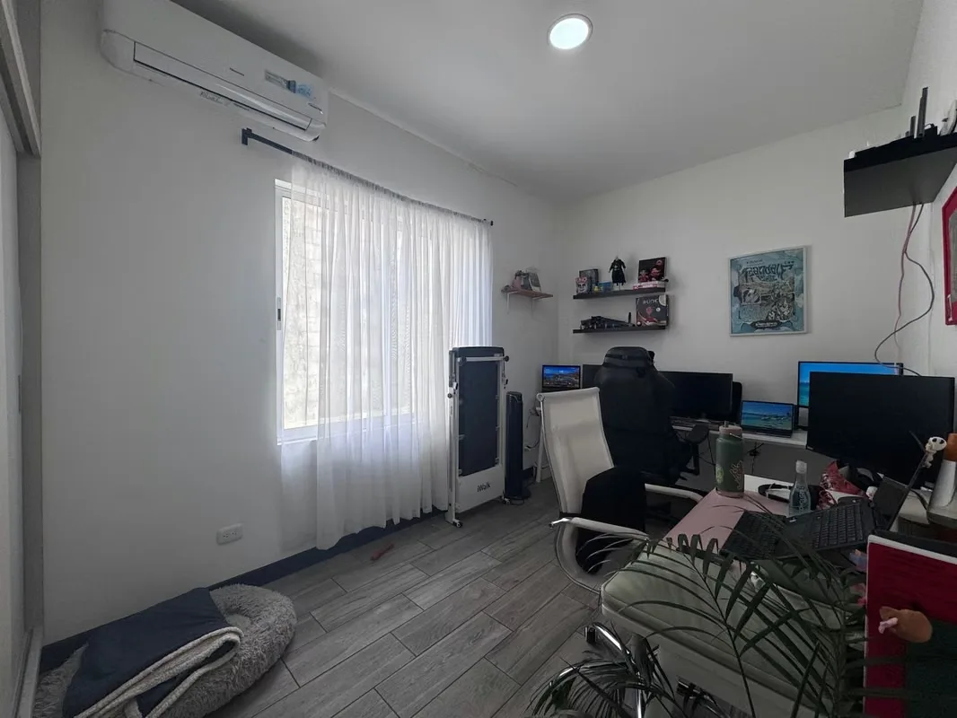 Modern House for Sale in Residencial Estancia Antigua, photo 9