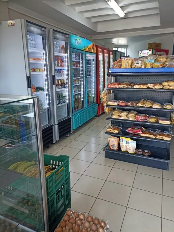 Se vende Minisuper, en Guachipelin de Escazu, en via 310 principal, alto trafico vehicular, con multiples condominios alrededor, muy buena ubicacion, operativo, documentos en regla, con ..., photo 7