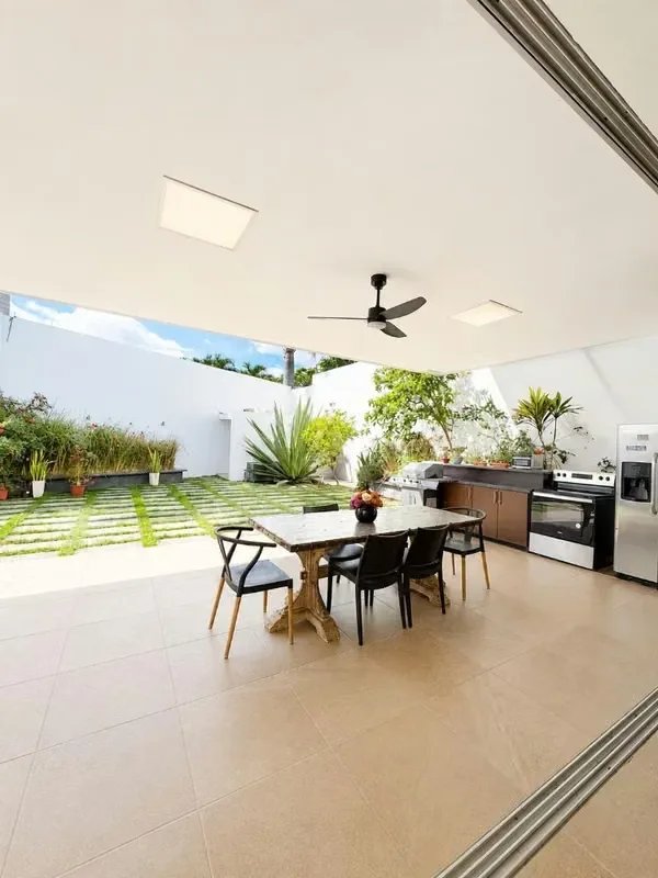 Elegante residencia de estilo contemporáneo, ubicada en uno de los residenciales de alta plusvalía de la zona, con excelente ubicación cerca del Aeropuerto Internacional Juan ..., photo 6