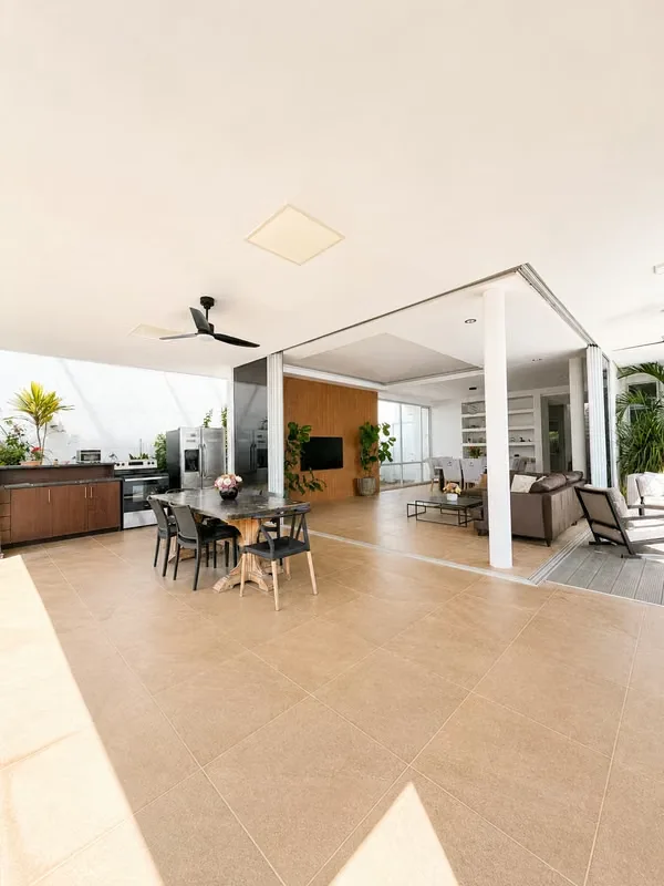 Elegante residencia de estilo contemporáneo, ubicada en uno de los residenciales de alta plusvalía de la zona, con excelente ubicación cerca del Aeropuerto Internacional Juan ..., photo 10
