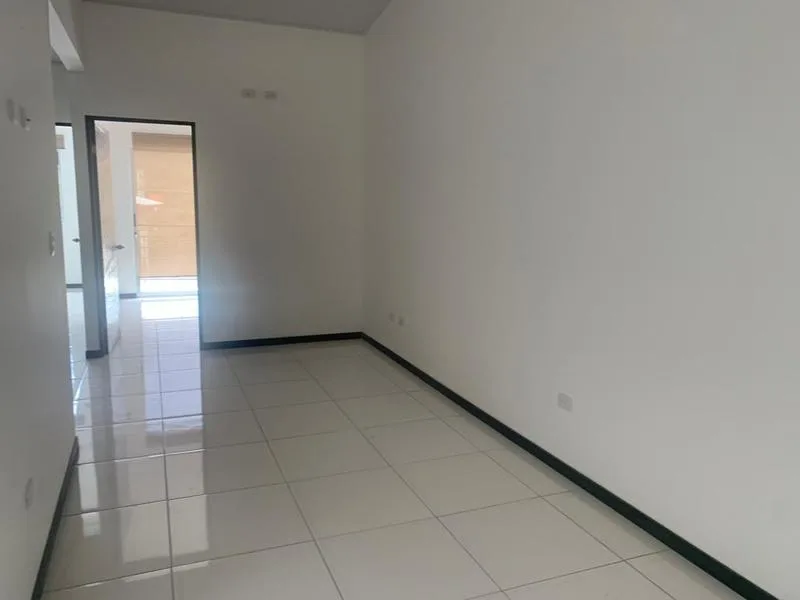 2 Bed Condo To Rent in San Diego, photo 12