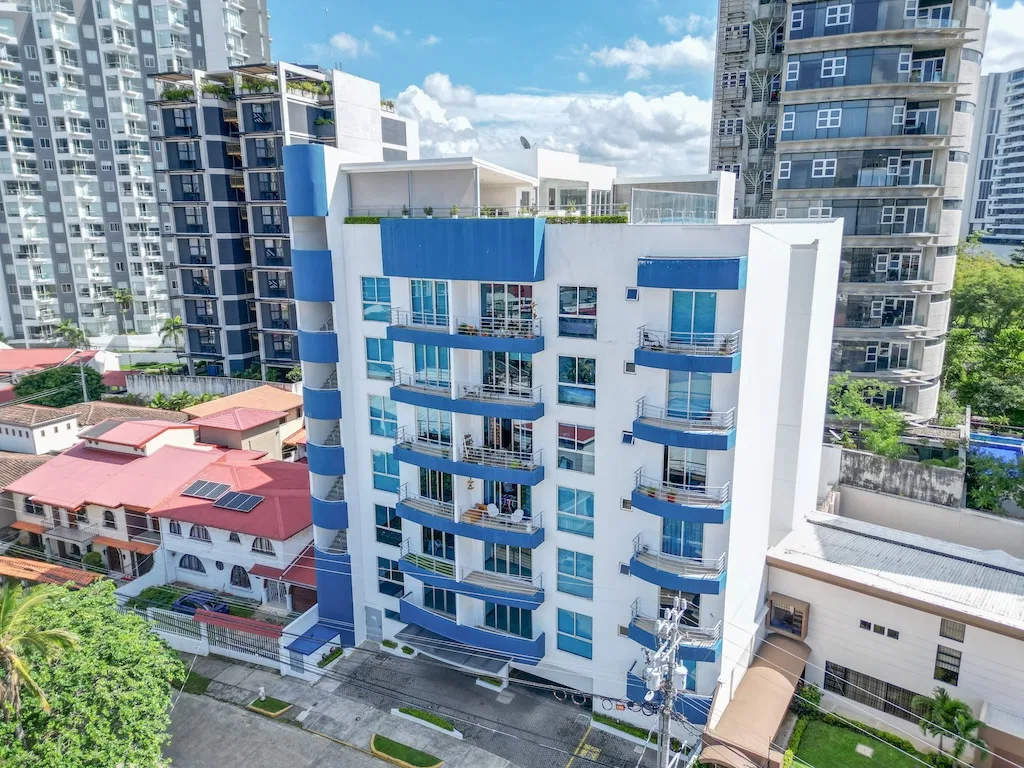 Apartamento en Torre de 2 Habitaciones en Rohrmoser