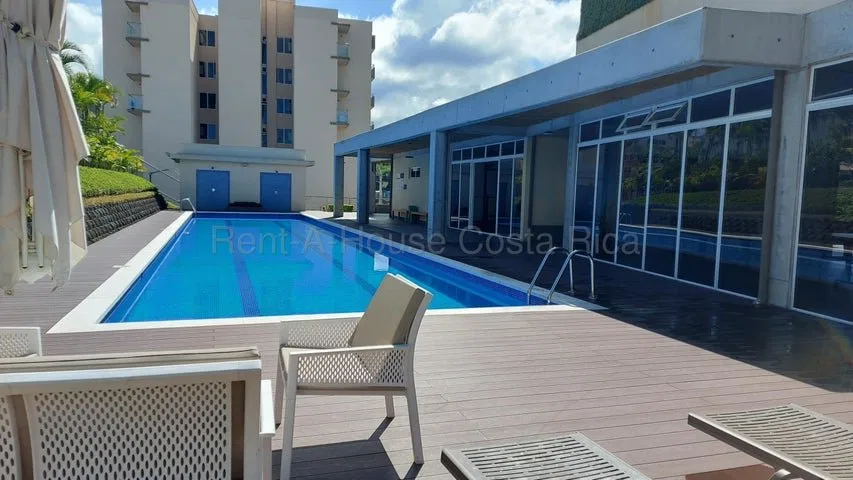 Viví en un apartamento de 60 m² en piso 7, con hermosas vistas y una ubicación privilegiada en Granadilla de Curridabat., photo 2