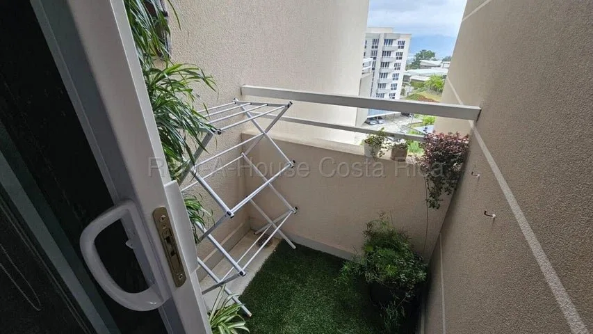 Viví en un apartamento de 60 m² en piso 7, con hermosas vistas y una ubicación privilegiada en Granadilla de Curridabat., photo 4