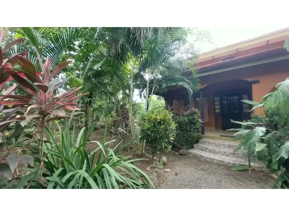 Discover affordable living in Garabito, Costa Rica, with this charming 2-bedroom, 2-bathroom home for just USD 90,000. Situated on a 100 m² lot, this property offers a cozy and ..., photo 6