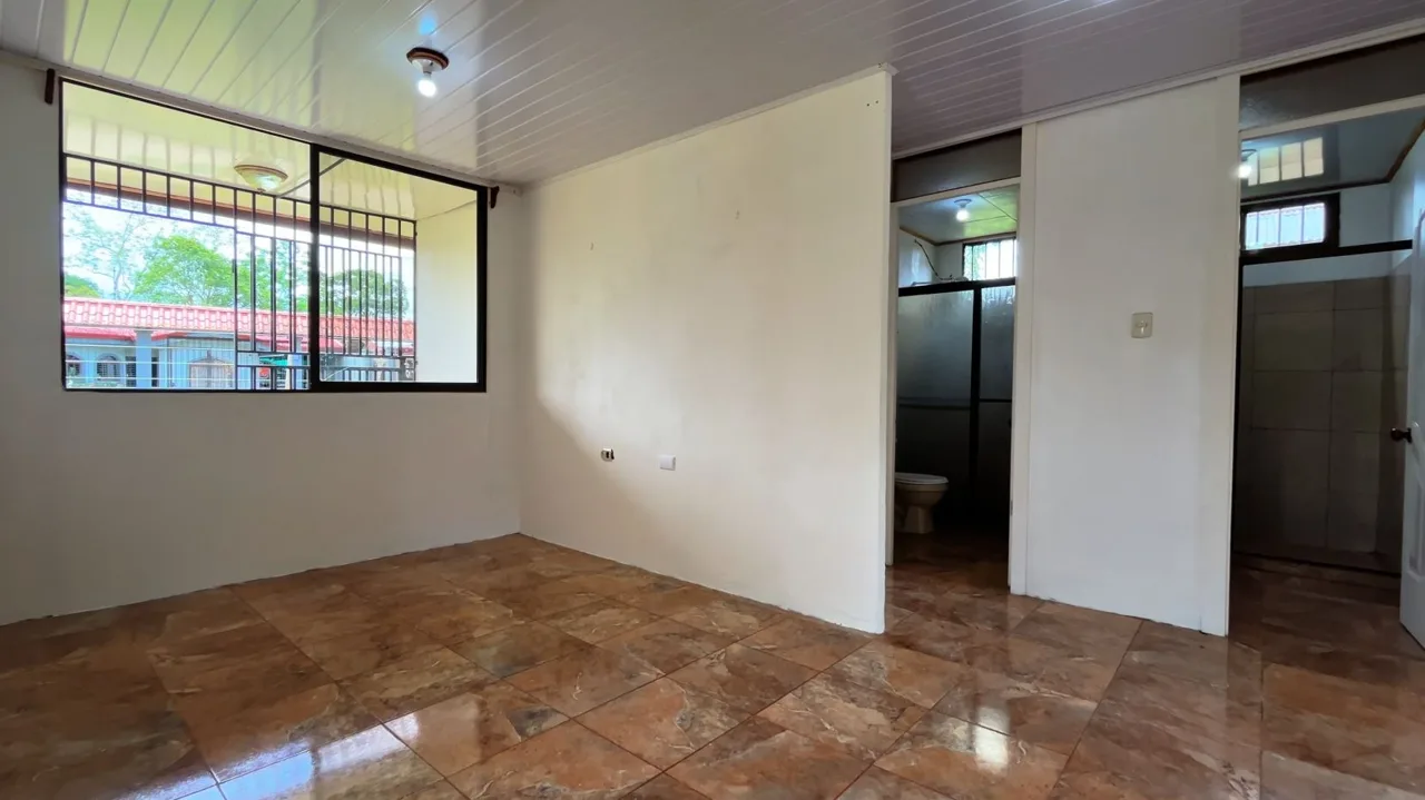 House for Sale in Palmares, Perez Zeledon: Property with Large Flat Lot and Fruit Trees, photo 10