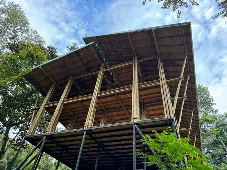0.69 ACRES – Bamboo And Wooden Commercial Building On The Paved Coastal Highway Between Uvita And Ojochal!!!: Near the Coast, Riverfront, Mountain and Countryside Mixed Use Building For Sale in Uvita, photo 5